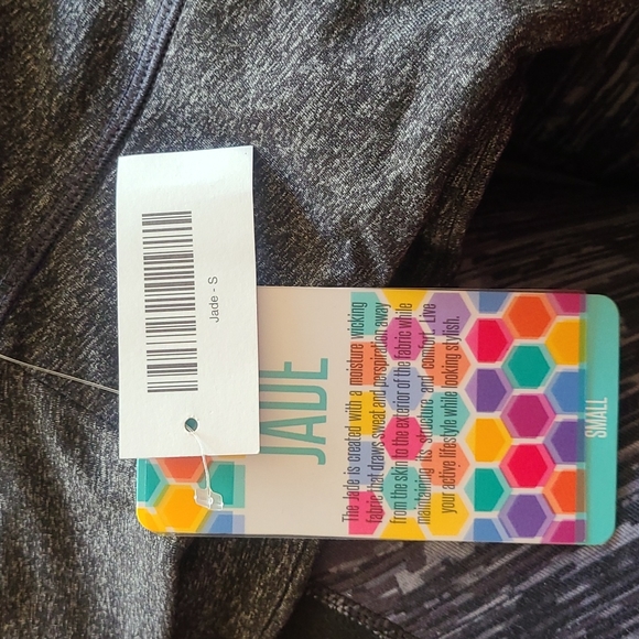 NWT LulaRoe Jade Crop Fitness Leggings Size Small - Picture 4 of 5